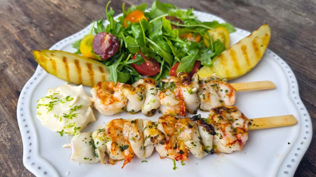 Brocheta de calamar y langostino
